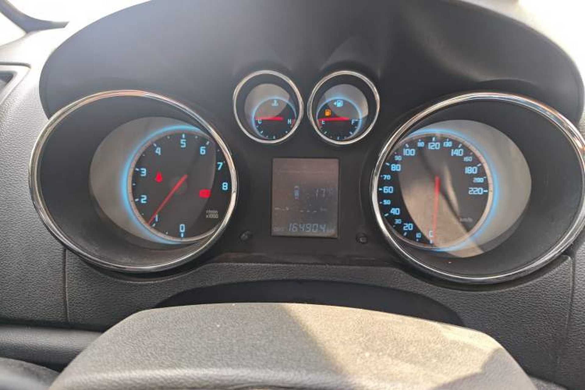 Used CHANGAN CS35 2012 1.6L Manual Luxury Model China IV Standard Instrument Cluster