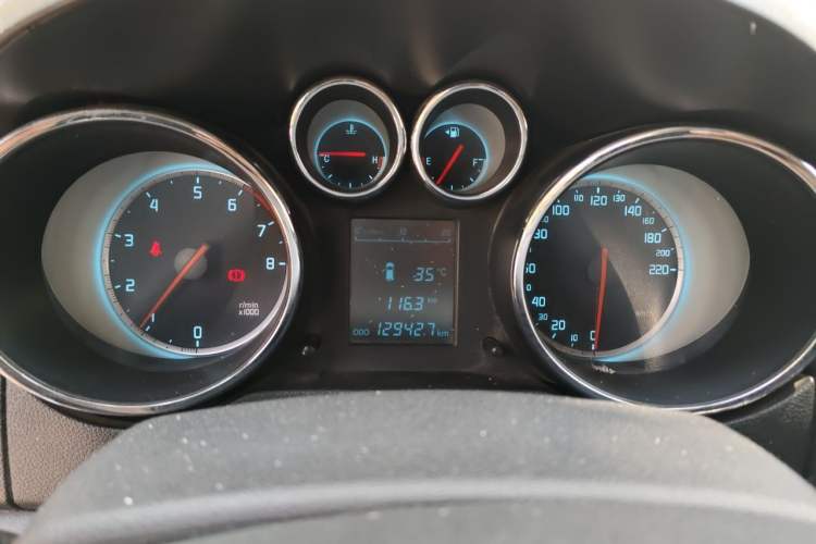 Used CHANGAN CS35 2012 1.6L Manual Luxury Model China IV Standard Instrument Cluster