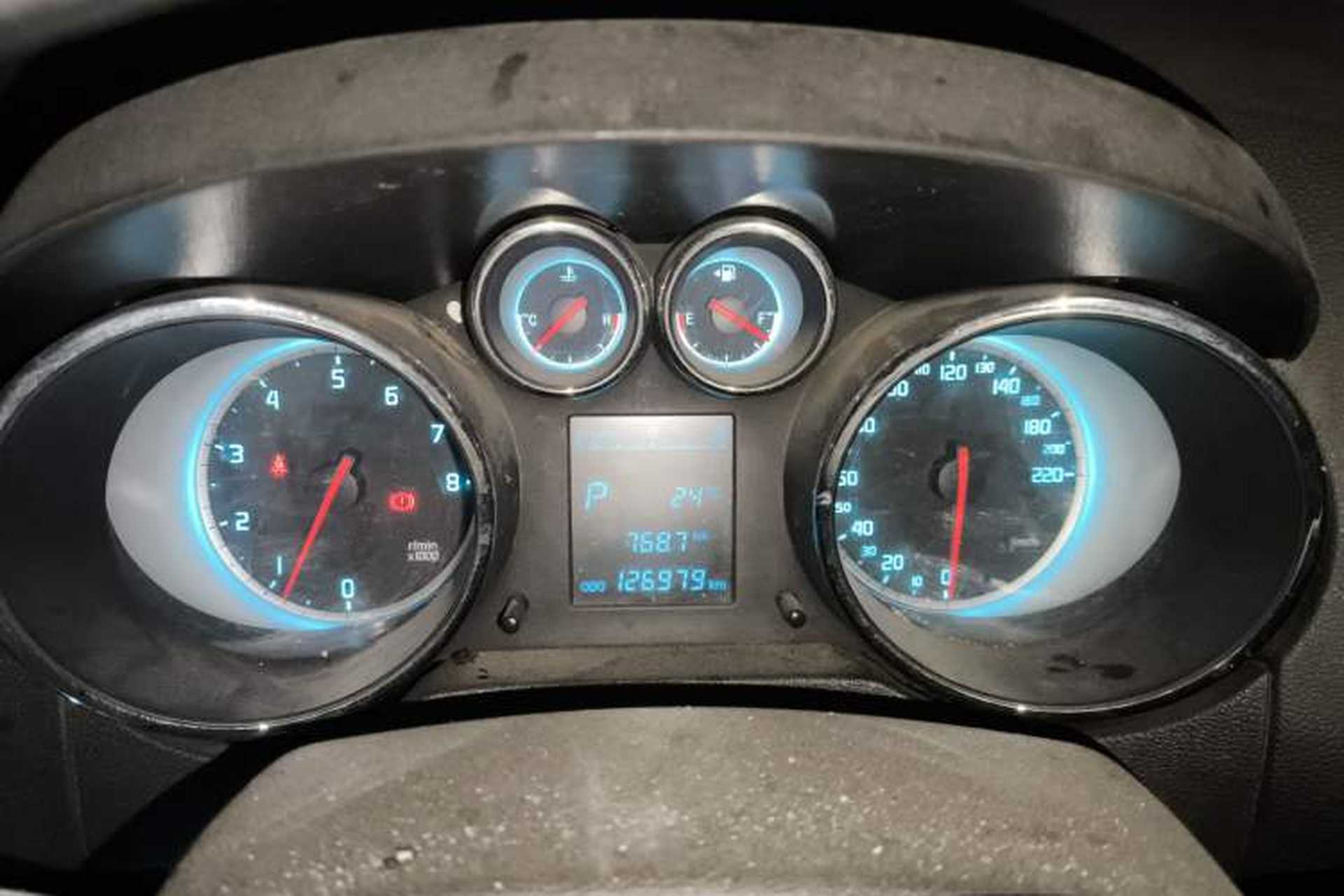 Used CHANGAN CS35 2012 1.6L Automatic Luxury Version China IV Standard Instrument Cluster