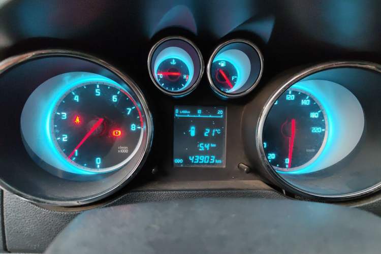 Used CHANGAN CS35 2012 1.6L Manual Luxury Model China IV Standard Instrument Cluster