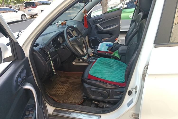 Used CHANGAN CS35 2012 1.6L Automatic Luxury Version China IV Standard Left Front Seat