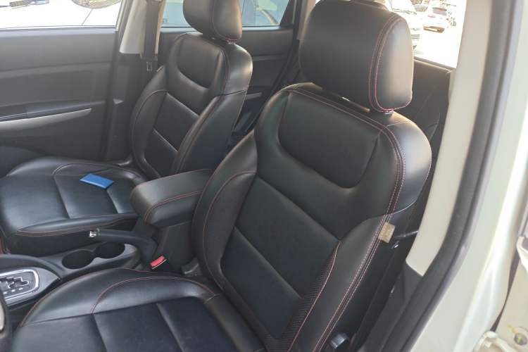 Used CHANGAN CS35 2012 1.6L Automatic Luxury Version China V Standard Left Front Seat