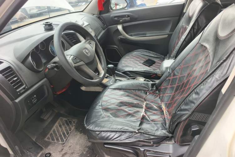 Used CHANGAN CS35 2012 1.6L Automatic Luxury Version China IV Standard Left Front Seat