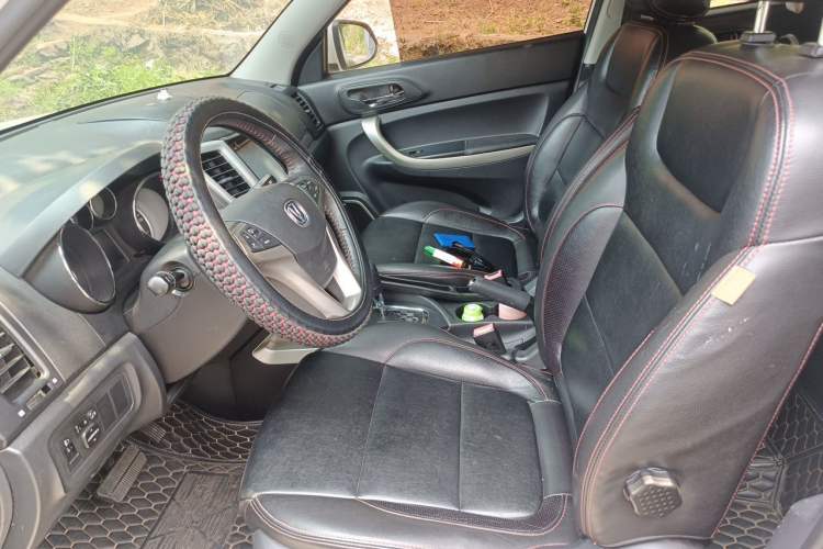 Used CHANGAN CS35 2012 1.6L Automatic Luxury Version China IV Standard Left Front Seat