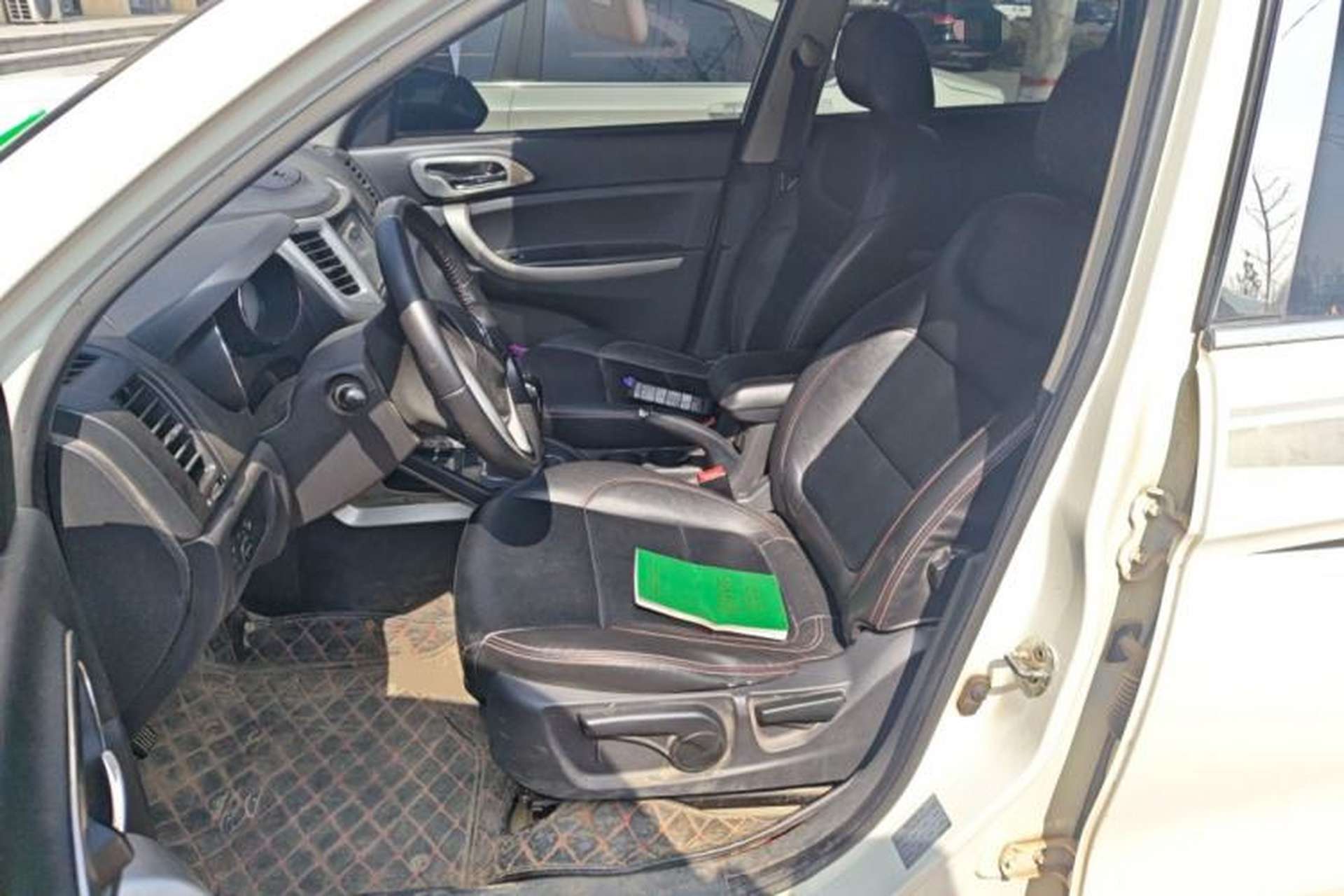 Used CHANGAN CS35 2012 1.6L Manual Luxury Model China IV Standard Left Front Seat