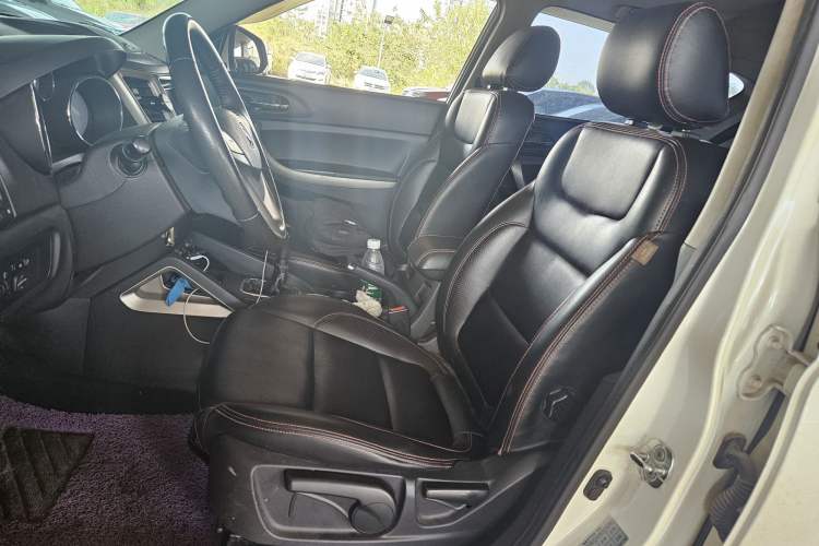 Used CHANGAN CS35 2012 1.6L Manual Comfort Edition China IV Standard Left Front Seat