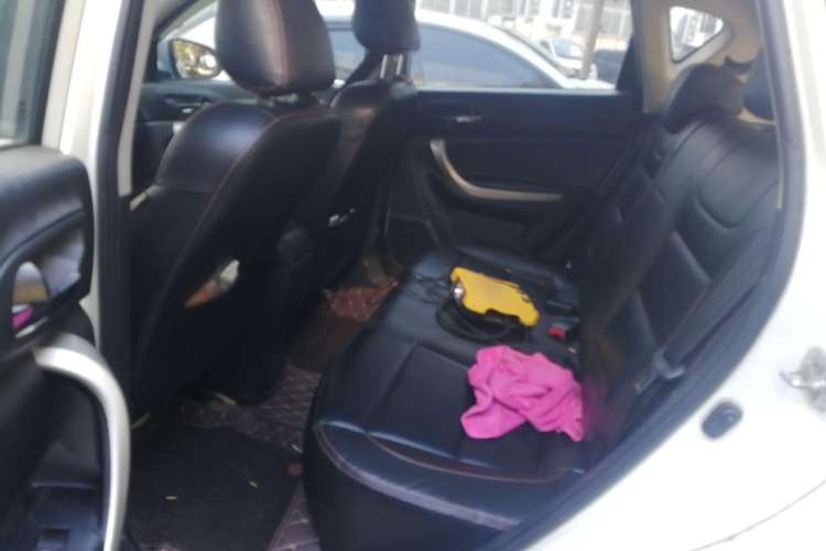Used CHANGAN CS35 2012 1.6L Automatic Luxury Version China IV Standard Left Rear Seat