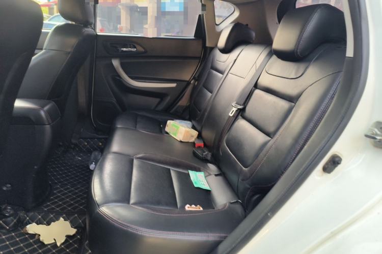 Used CHANGAN CS35 2012 1.6L Automatic Luxury Version China IV Standard Left Rear Seat