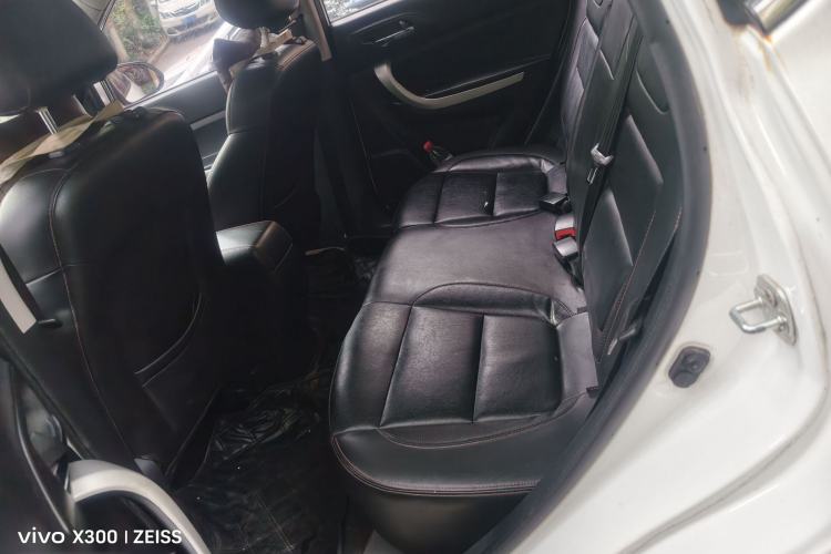 Used CHANGAN CS35 2012 1.6L Automatic Luxury Version China IV Standard Left Rear Seat