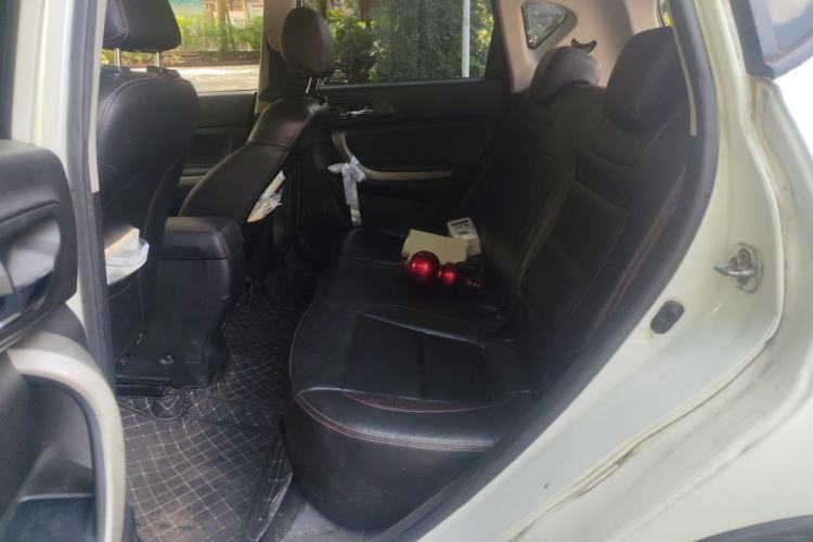 Used CHANGAN CS35 2012 1.6L Automatic Luxury Version China IV Standard Left Rear Seat