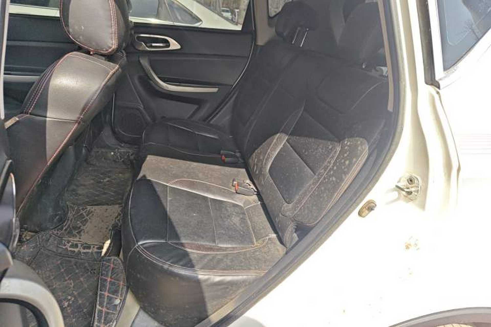 Used CHANGAN CS35 2012 1.6L Manual Luxury Model China IV Standard Left Rear Seat