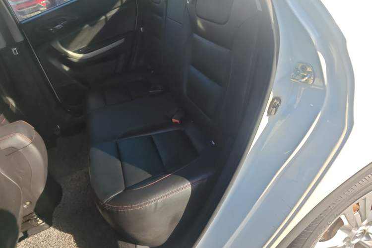 Used CHANGAN CS35 2012 1.6L Automatic Luxury Version China IV Standard Left Rear Seat
