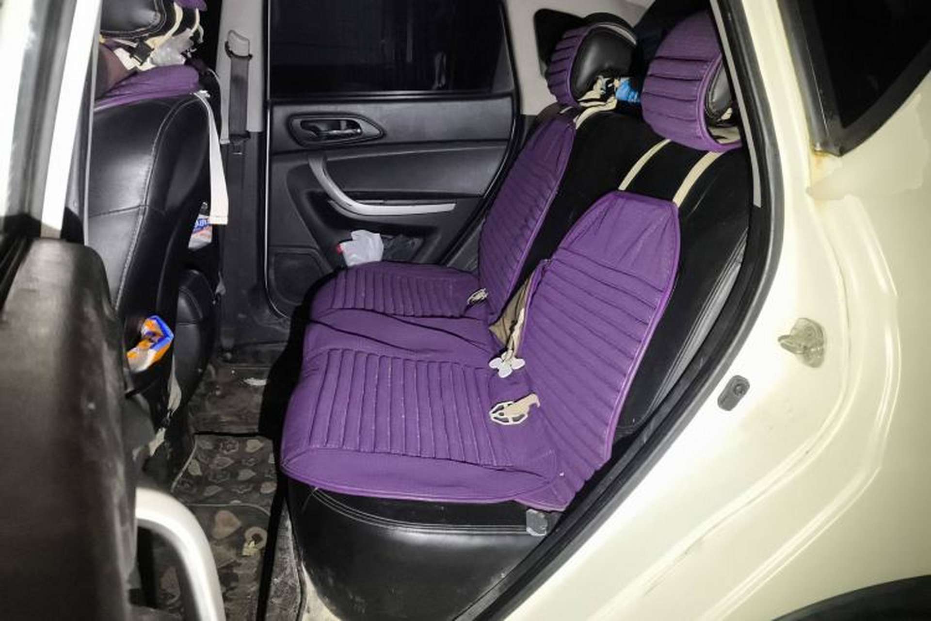Used CHANGAN CS35 2012 1.6L Automatic Luxury Version China IV Standard Left Rear Seat