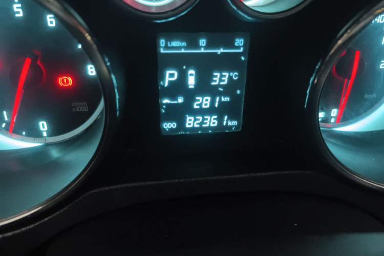 Used CHANGAN CS35 2012 1.6L Automatic Luxury Version China IV Standard Odometer Close Up