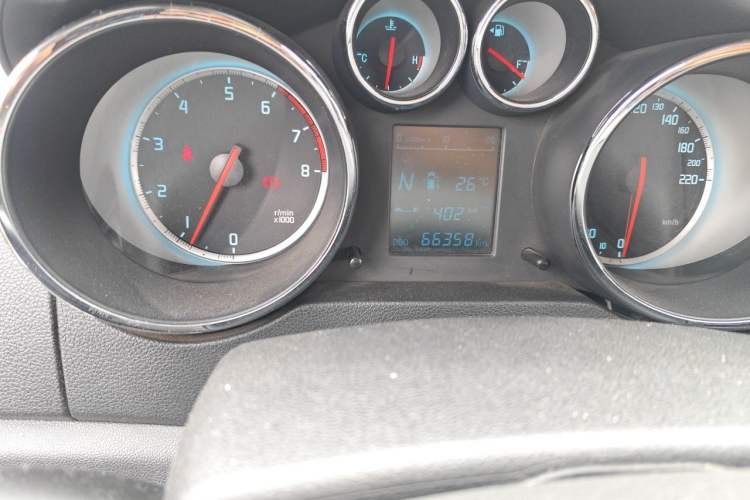 Used CHANGAN CS35 2012 1.6L Automatic Luxury Version China IV Standard Odometer Close Up