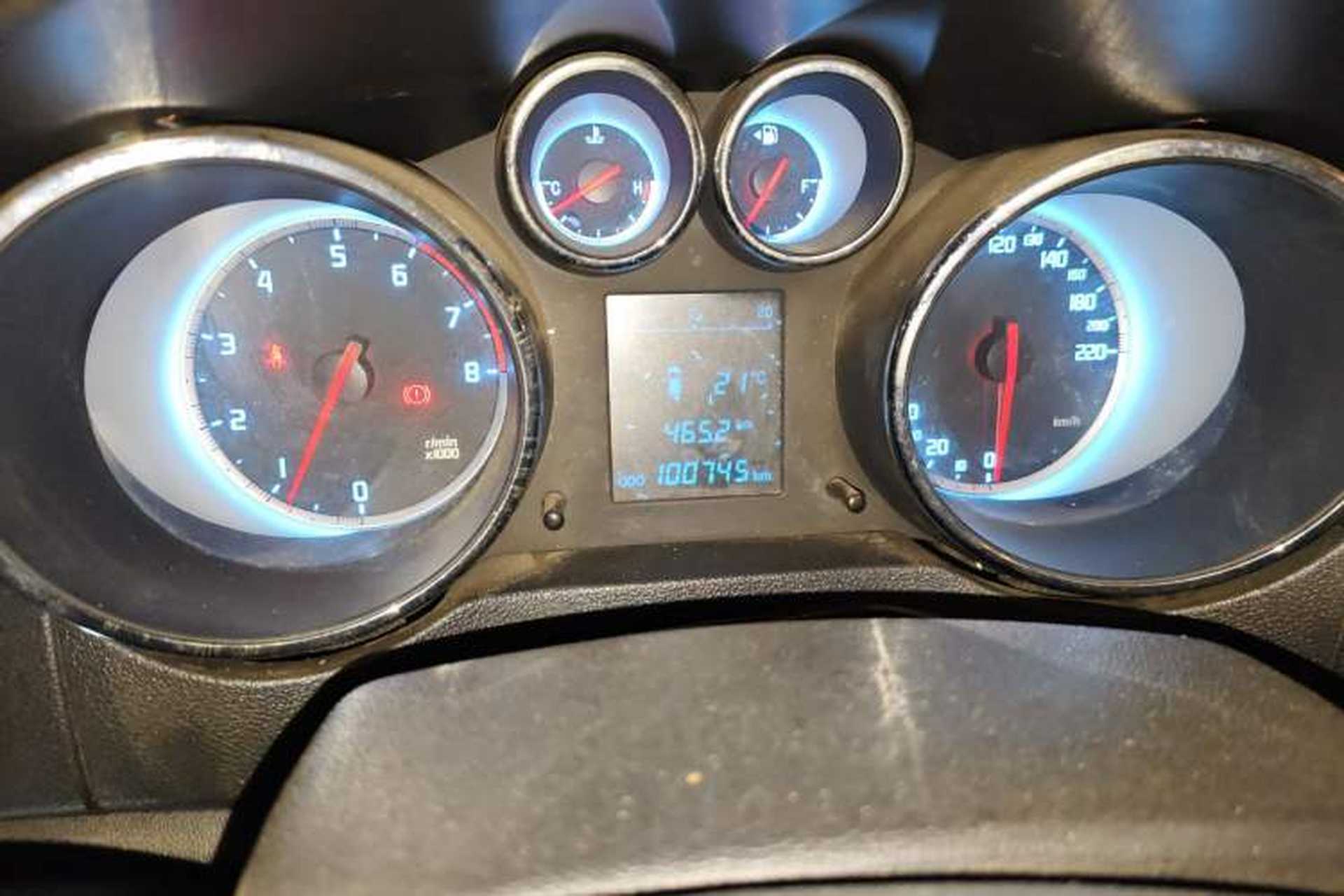 Used CHANGAN CS35 2012 1.6L Manual Luxury Model China IV Standard Odometer Close Up