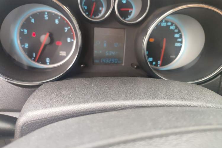 Used CHANGAN CS35 2012 1.6L Automatic Luxury Version China IV Standard Odometer Close Up