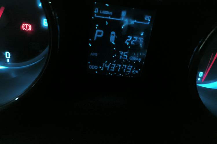 Used CHANGAN CS35 2012 1.6L Automatic Luxury Version China IV Standard Odometer Close Up