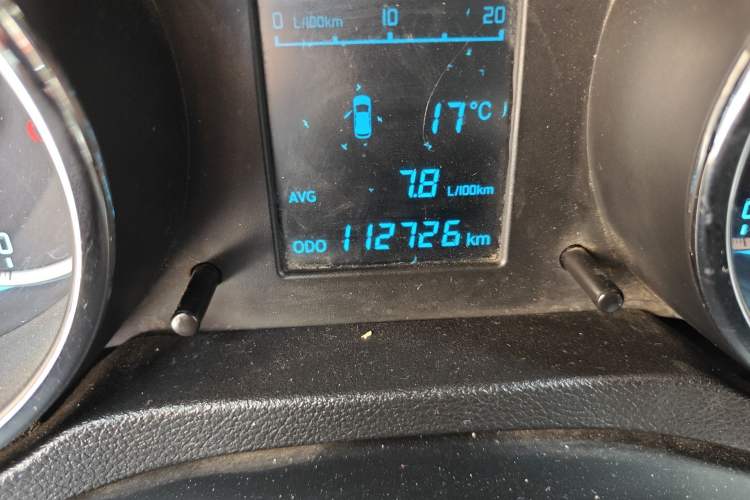 Used CHANGAN CS35 2012 1.6L Manual Luxury Model China IV Standard Odometer Close Up