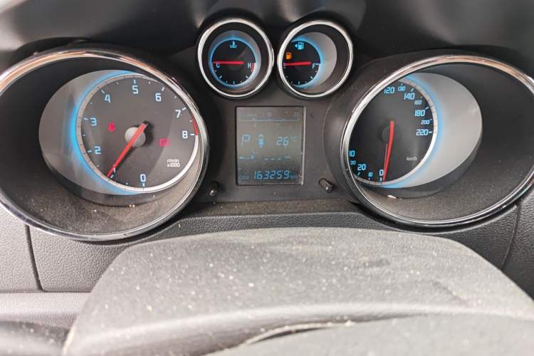 Used CHANGAN CS35 2012 1.6L Automatic Luxury Version China IV Standard Odometer Close Up