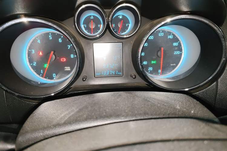 Used CHANGAN CS35 2012 1.6L Manual Comfort Edition China IV Standard Odometer Close Up