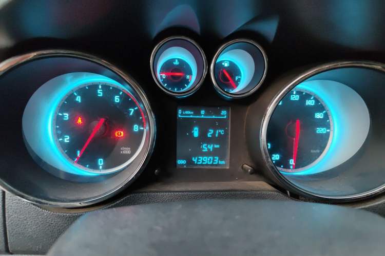 Used CHANGAN CS35 2012 1.6L Manual Luxury Model China IV Standard Odometer Close Up