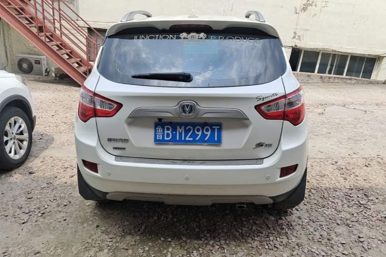 Used CHANGAN CS35 2012 1.6L Manual Comfort Edition China IV Standard Rear