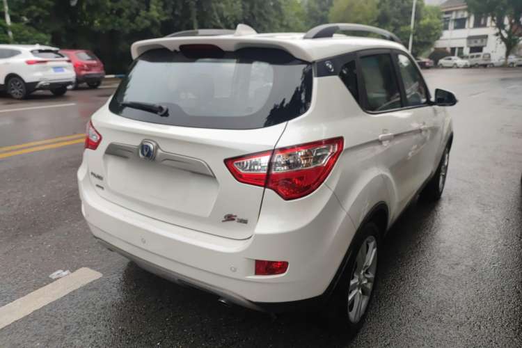 Used CHANGAN CS35 2012 1.6L Manual Luxury Model China IV Standard Rear Right 45 Deg