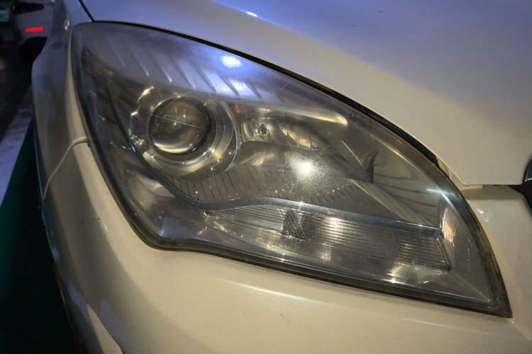 Used CHANGAN CS35 2012 1.6L Manual Luxury Model China IV Standard Right Front Headlight
