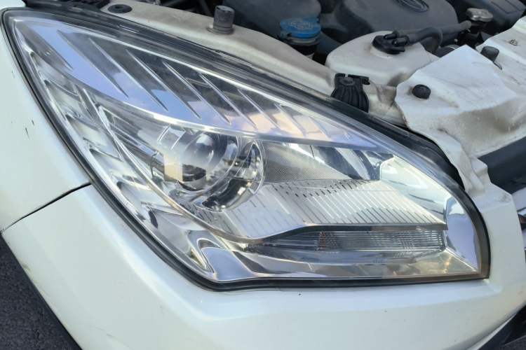 Used CHANGAN CS35 2012 1.6L Automatic Luxury Version China IV Standard Right Front Headlight