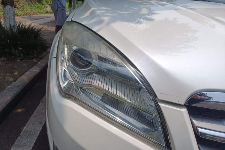 Used CHANGAN CS35 2012 1.6L Automatic Luxury Version China IV Standard Right Front Headlight