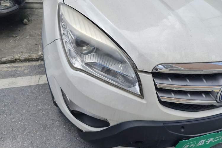 Used CHANGAN CS35 2012 1.6L Manual Comfort Version China V Standard Right Front Headlight