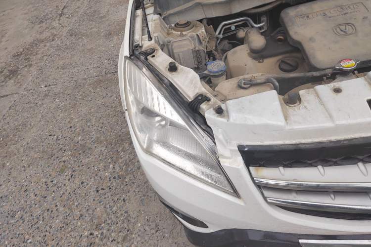 Used CHANGAN CS35 2012 1.6L Manual Comfort Version China V Standard Right Front Headlight