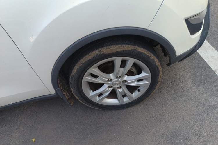 Used CHANGAN CS35 2012 1.6L Automatic Luxury Version China IV Standard Right Front Wheel Hub