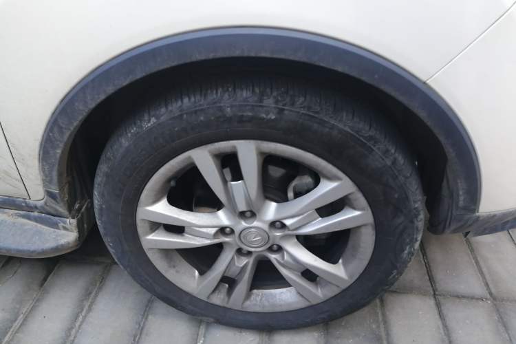 Used CHANGAN CS35 2012 1.6L Automatic Luxury Version China IV Standard Right Front Wheel Hub