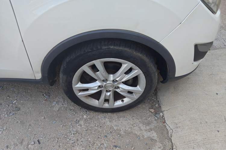 Used CHANGAN CS35 2012 1.6L Automatic Luxury Version China V Standard Right Front Wheel Hub