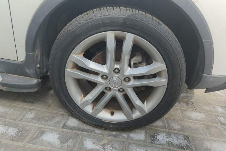 Used CHANGAN CS35 2012 1.6L Automatic Luxury Version China V Standard Right Front Wheel Hub