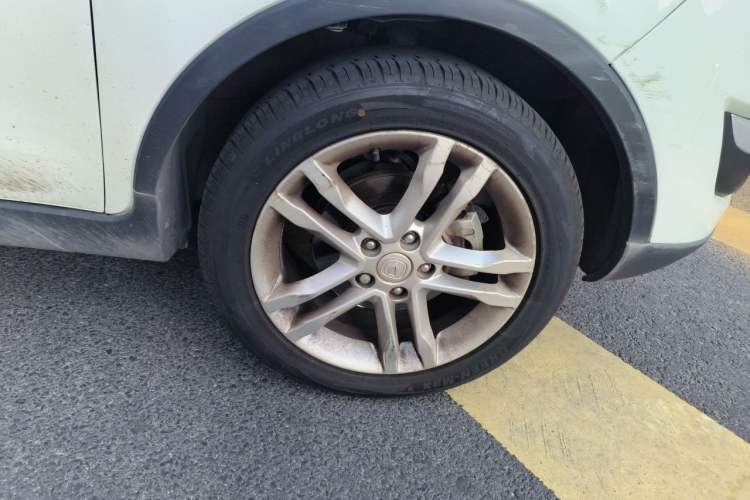 Used CHANGAN CS35 2012 1.6L Automatic Luxury Version China IV Standard Right Front Wheel Hub