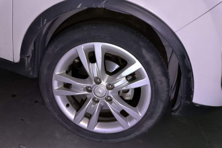 Used CHANGAN CS35 2012 1.6L Automatic Luxury Version China IV Standard Right Front Wheel Hub
