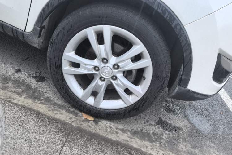 Used CHANGAN CS35 2012 1.6L Manual Luxury Version China V Standard Right Front Wheel Hub