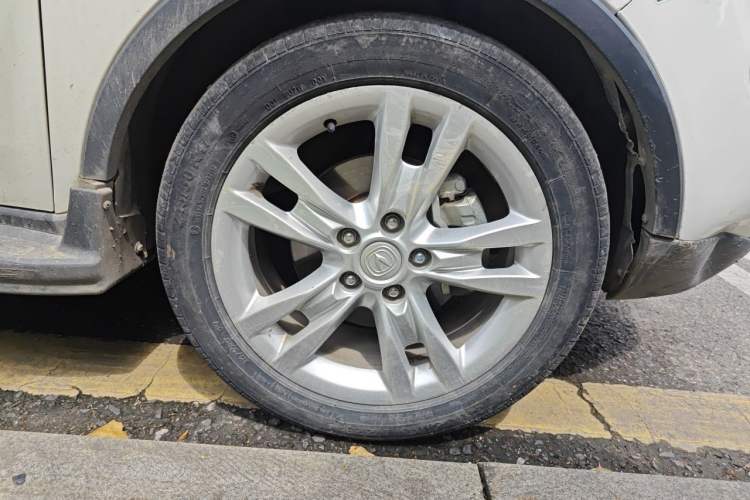 Used CHANGAN CS35 2012 1.6L Automatic Luxury Version China IV Standard Right Front Wheel Hub