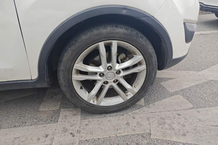 Used CHANGAN CS35 2012 1.6L Manual Luxury Model China IV Standard Right Front Wheel Hub