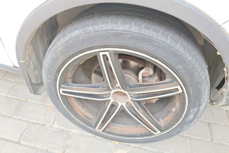 Used CHANGAN CS35 2012 1.6L Manual Luxury Model China IV Standard Right Front Wheel Hub