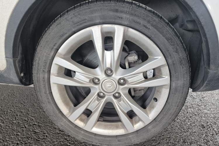 Used CHANGAN CS35 2012 1.6L Manual Comfort Edition China IV Standard Right Front Wheel Hub