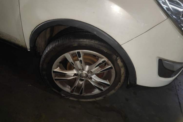 Used CHANGAN CS35 2012 1.6L Automatic Luxury Version China V Standard Right Front Wheel Hub