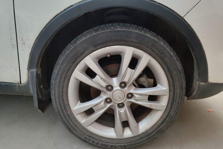 Used CHANGAN CS35 2012 1.6L Manual Luxury Model China IV Standard Right Front Wheel Hub