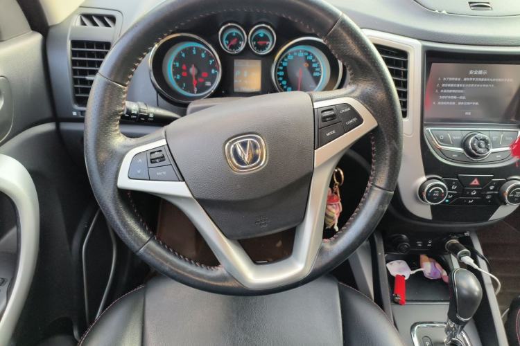Used CHANGAN CS35 2012 1.6L Automatic Luxury Version China IV Standard Steering Wheel