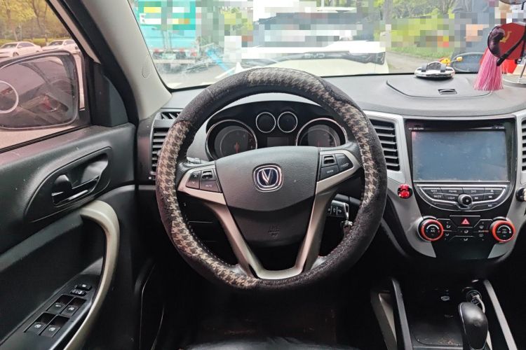 Used CHANGAN CS35 2012 1.6L Automatic Luxury Version China IV Standard Steering Wheel