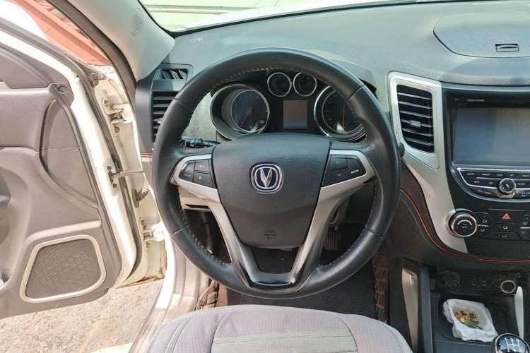 Used CHANGAN CS35 2012 1.6L Manual Comfort Edition China IV Standard Steering Wheel