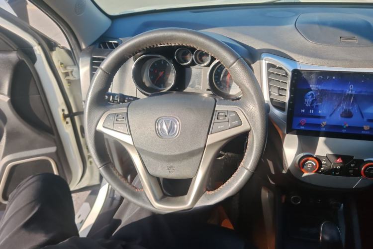 Used CHANGAN CS35 2012 1.6L Automatic Luxury Version China IV Standard Steering Wheel